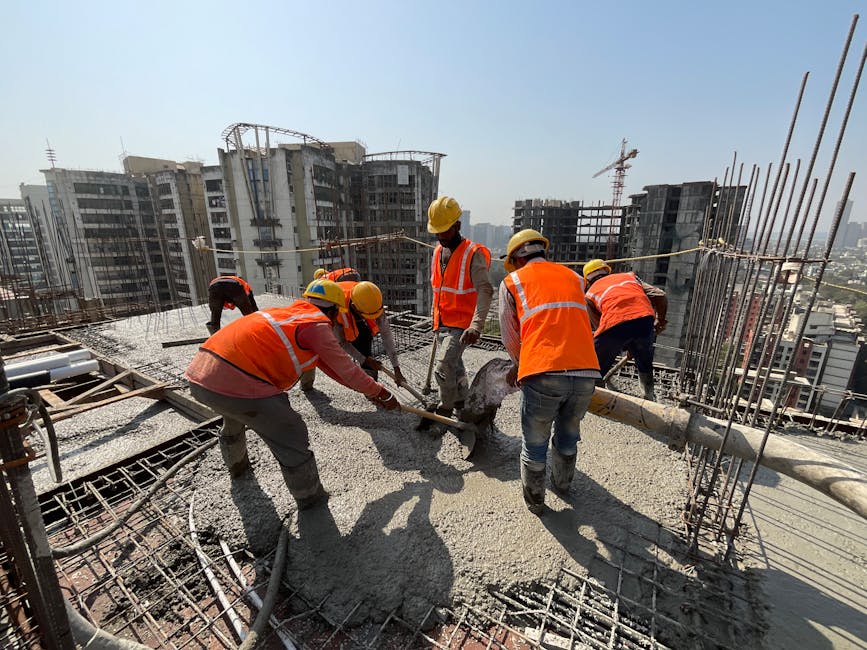 AI-Powered Construction Site Monitoring: Enhancing Safety and Efficiency